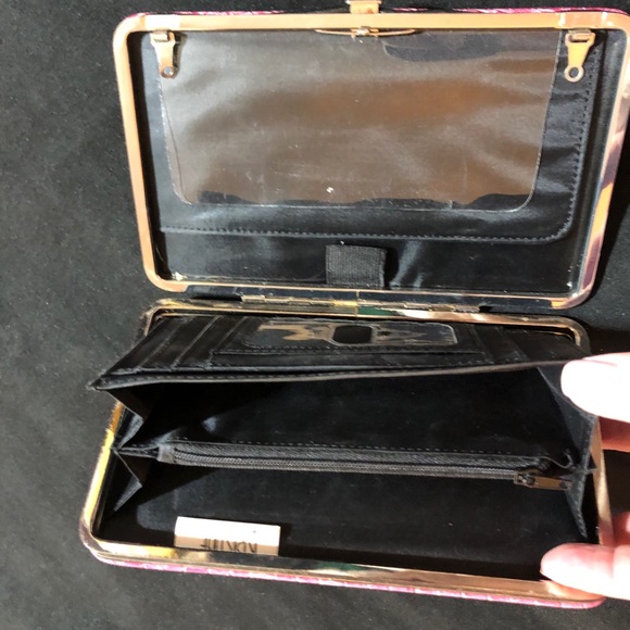 Pink crocodile wallet/clutch - Picture 2 of 2